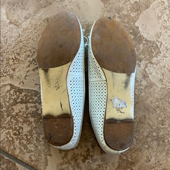 white flats - Picture 2 of 6